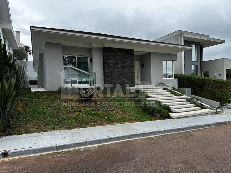 Casa para Venda em Orfãs