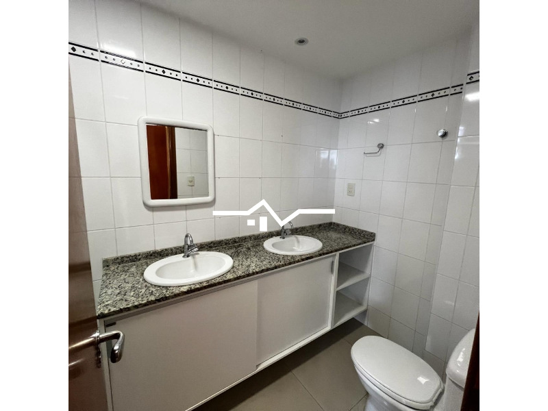 Apartamento para alugar com 2 quartos, 95m² - Foto 12