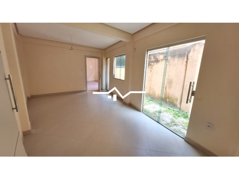 Casa à venda com 5 quartos, 200m² - Foto 5