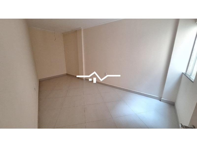 Casa à venda com 5 quartos, 200m² - Foto 32