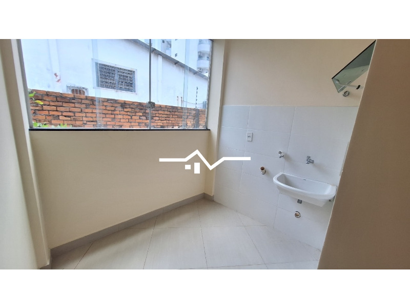 Casa à venda com 5 quartos, 200m² - Foto 36