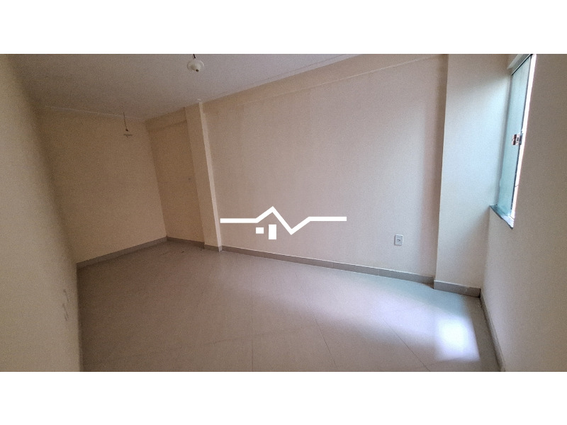 Casa à venda com 5 quartos, 200m² - Foto 13