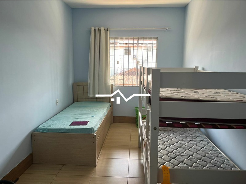 Casa à venda com 5 quartos, 200m² - Foto 12