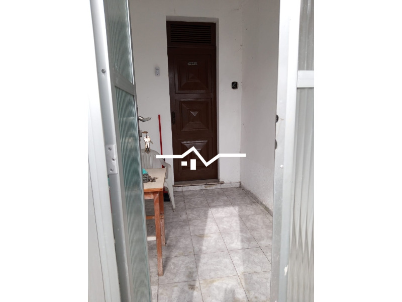 Casa à venda com 4 quartos, 95m² - Foto 2