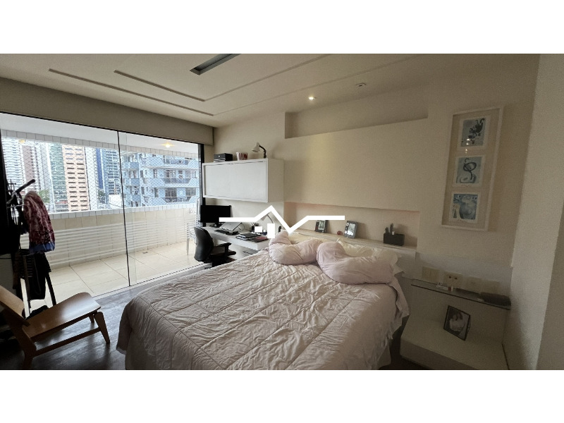 Apartamento para alugar com 3 quartos, 300m² - Foto 11