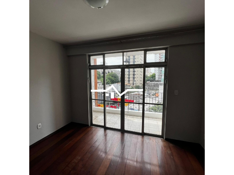 Apartamento para alugar com 3 quartos, 140m² - Foto 13