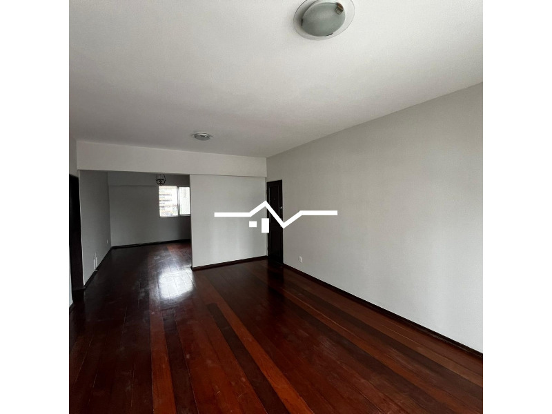 Apartamento para alugar com 3 quartos, 140m² - Foto 11