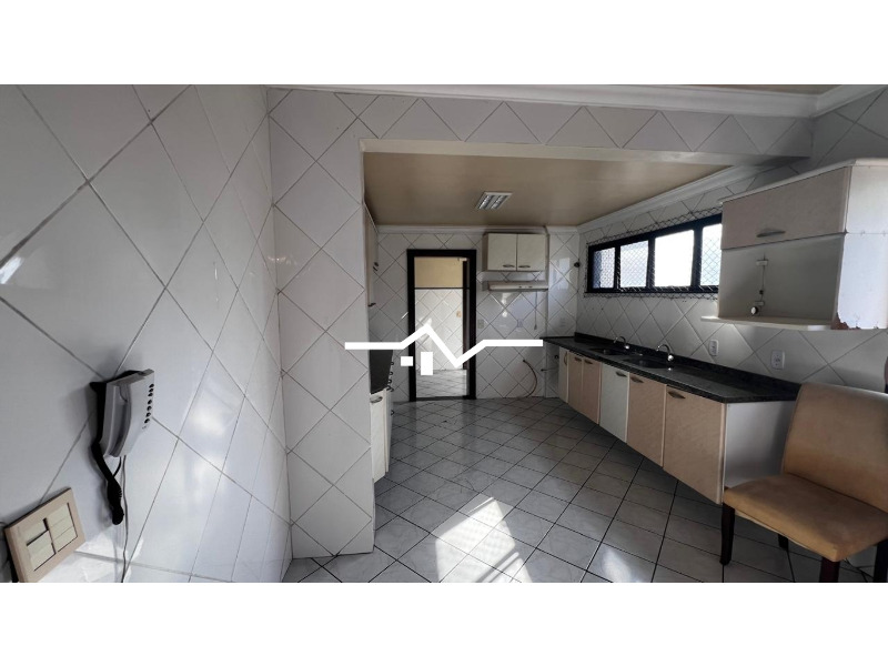 Apartamento à venda com 4 quartos, 250m² - Foto 18