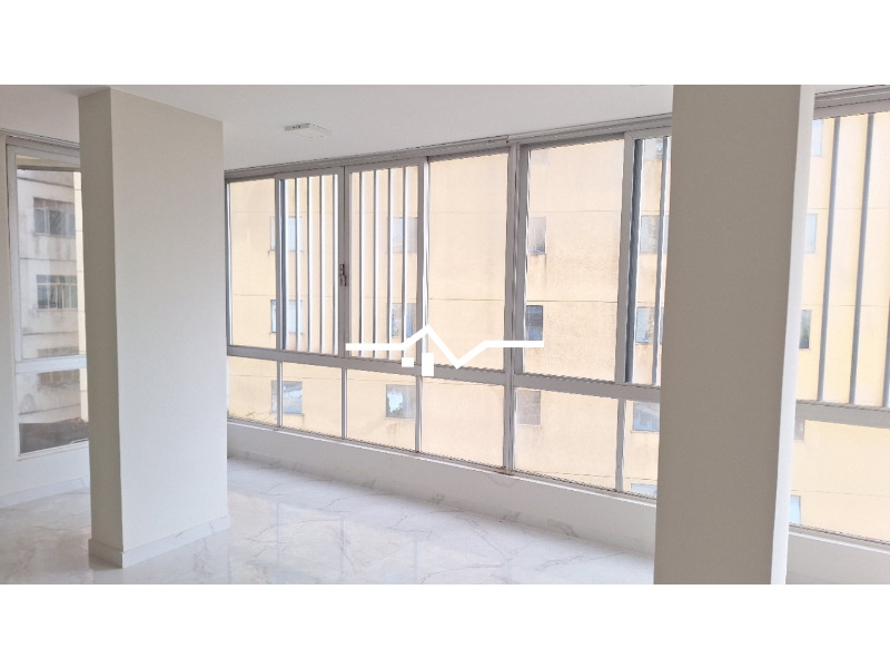 Apartamento à venda com 3 quartos, 195m² - Foto 4