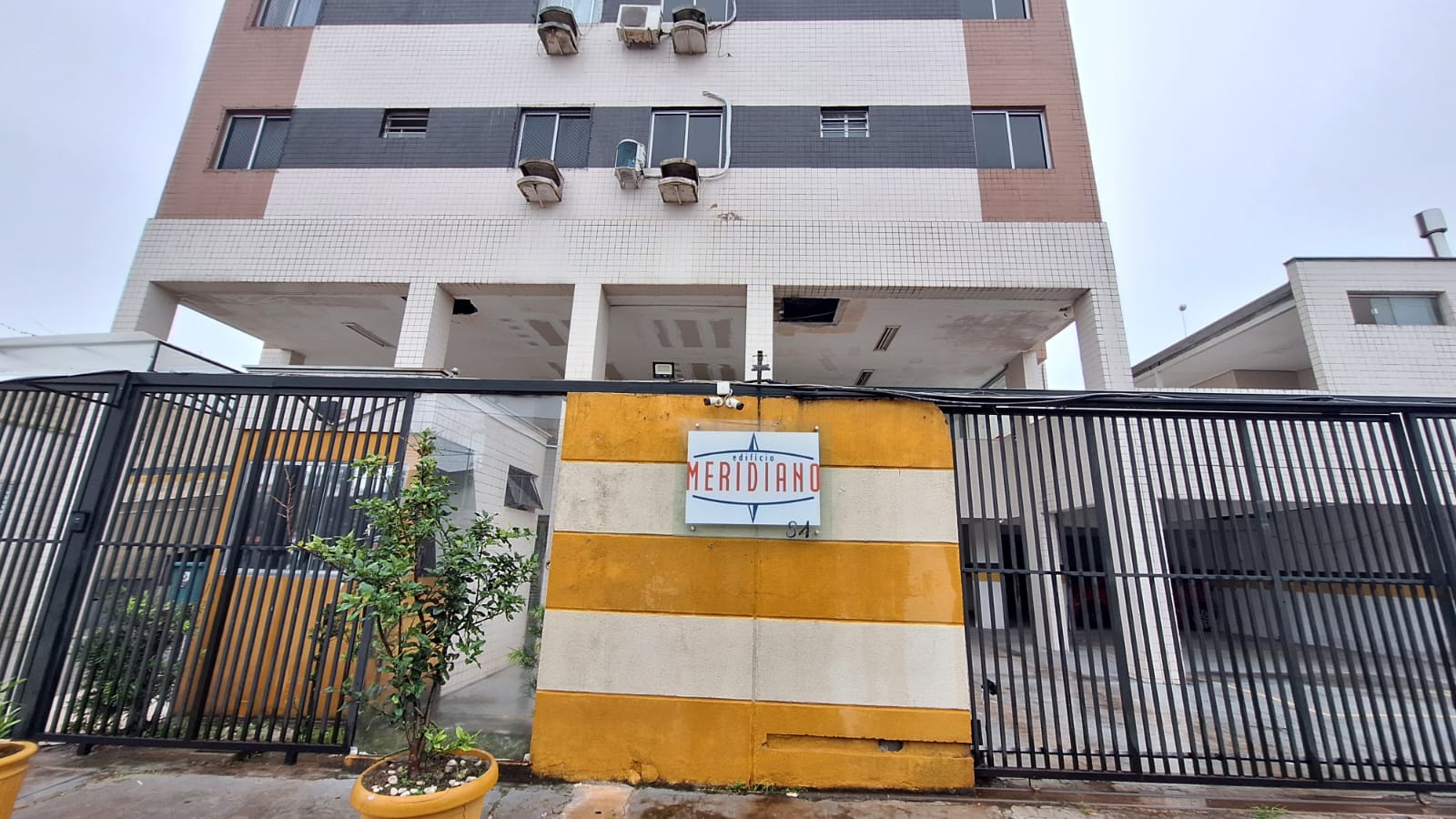 Apartamento à venda com 2 quartos, 55m² - Foto 2
