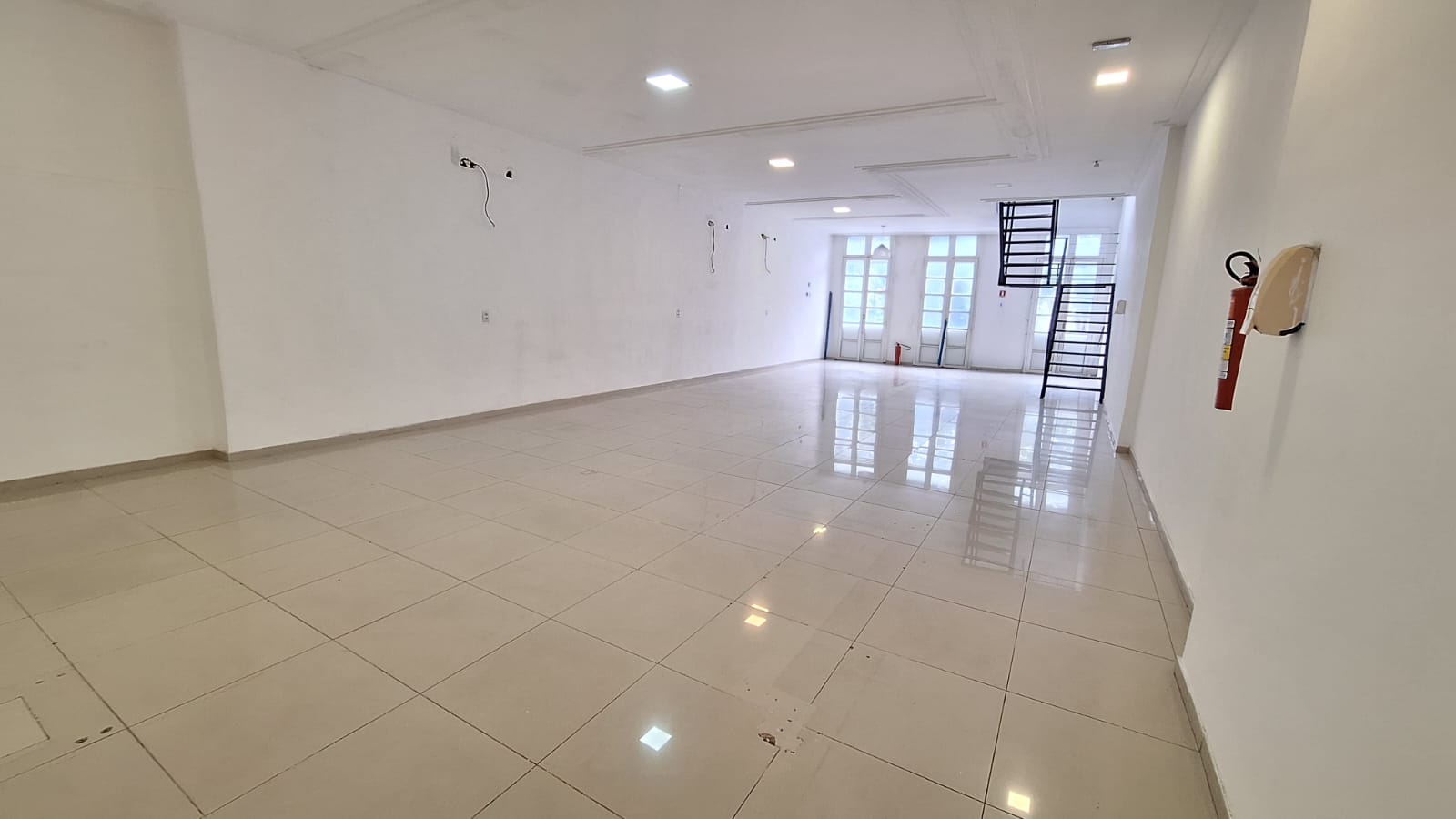 Prédio Inteiro para alugar, 650m² - Foto 11