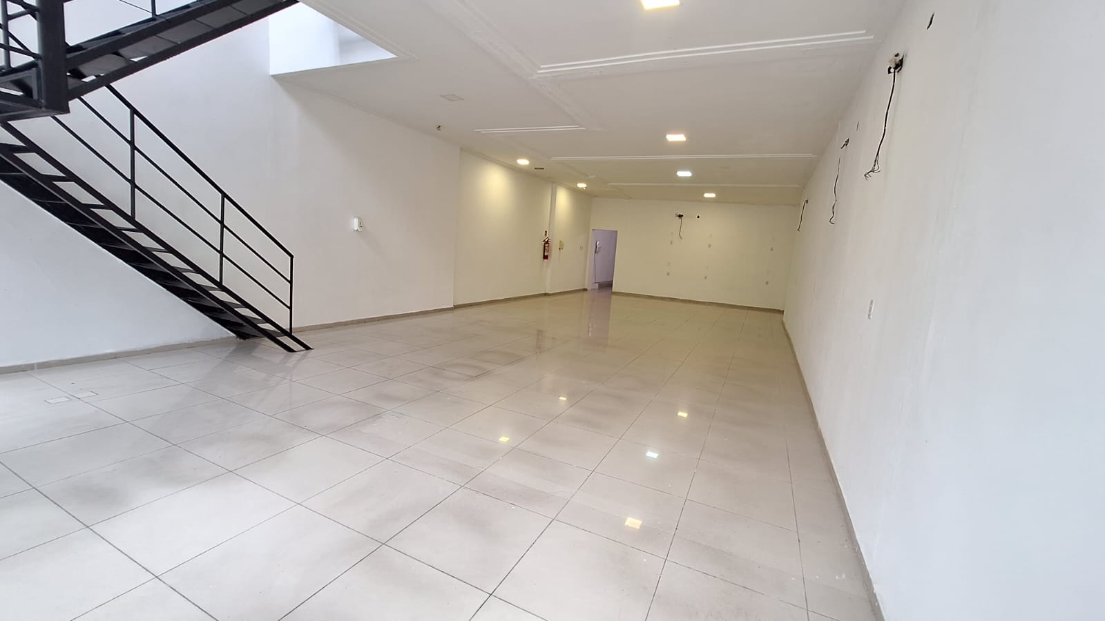 Prédio Inteiro para alugar, 650m² - Foto 12