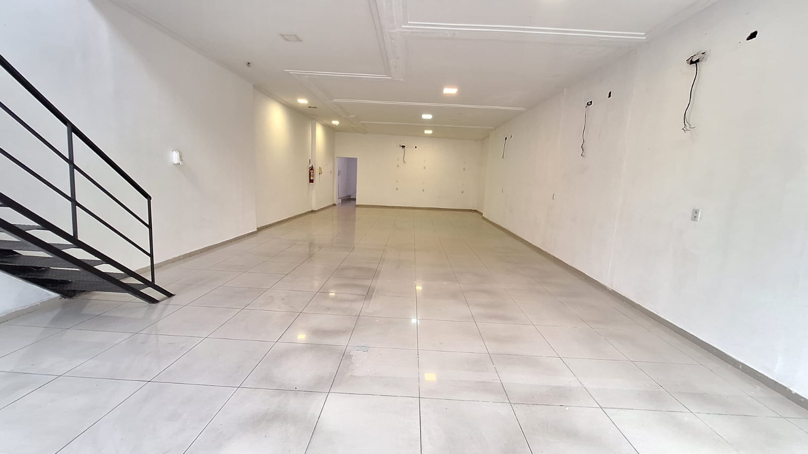 Prédio Inteiro para alugar, 650m² - Foto 13