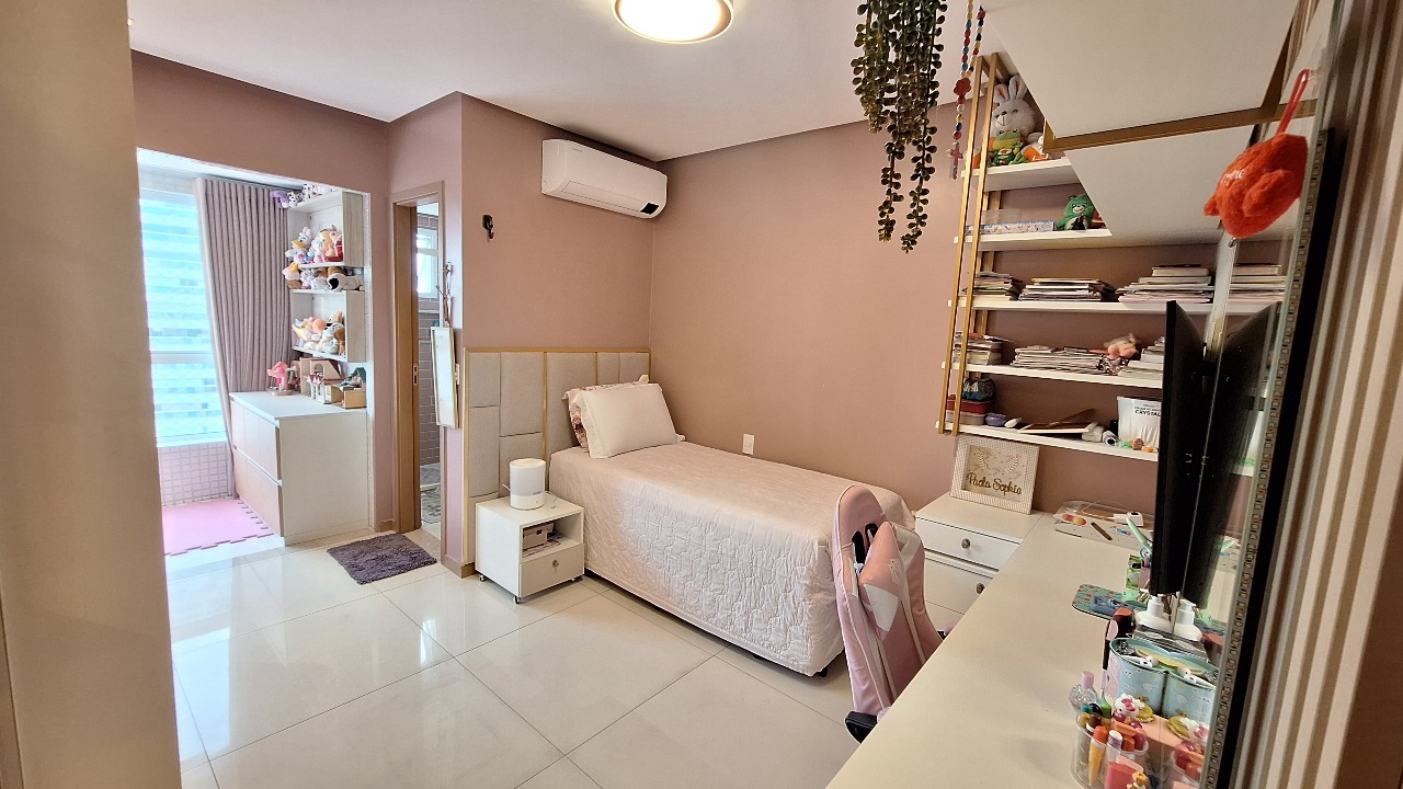 Apartamento para alugar com 3 quartos, 210m² - Foto 17
