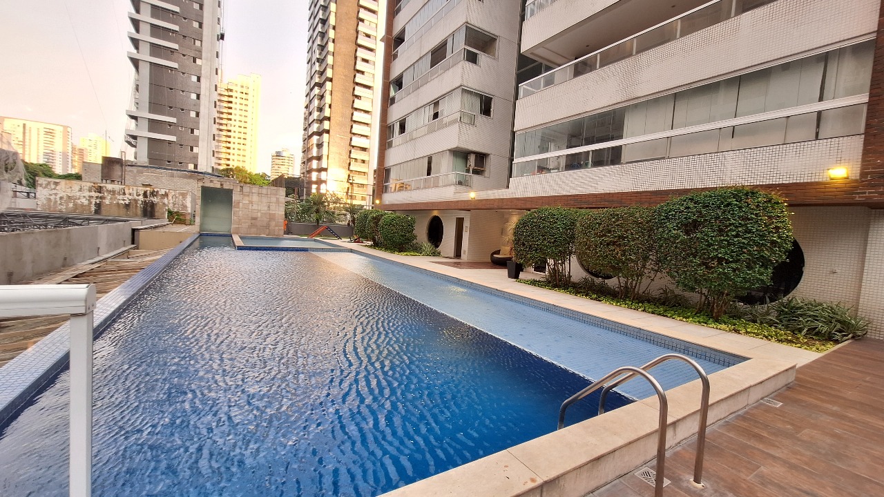 Apartamento para alugar com 3 quartos, 210m² - Foto 33