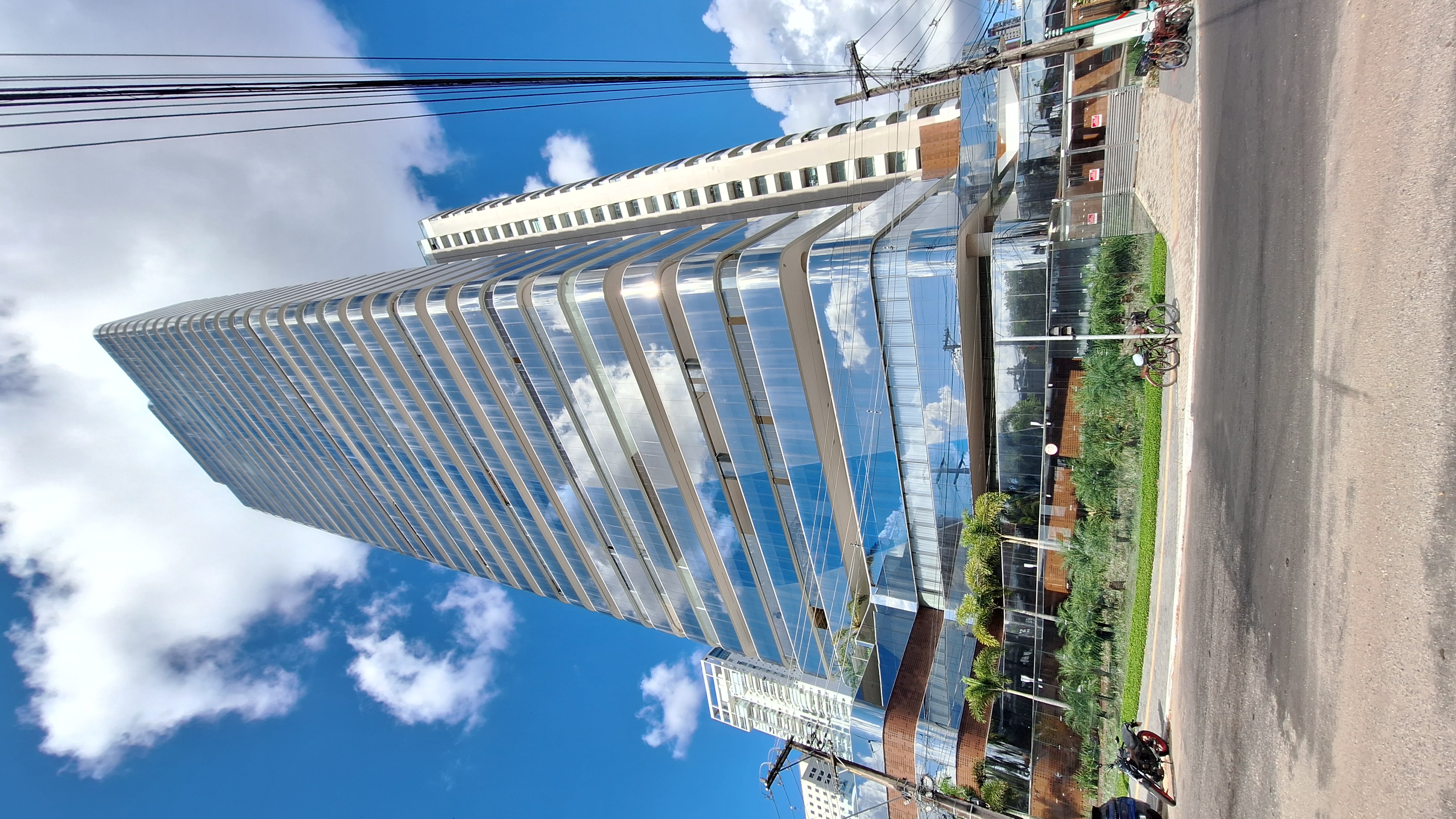 Apartamento para alugar com 4 quartos, 621m² - Foto 1