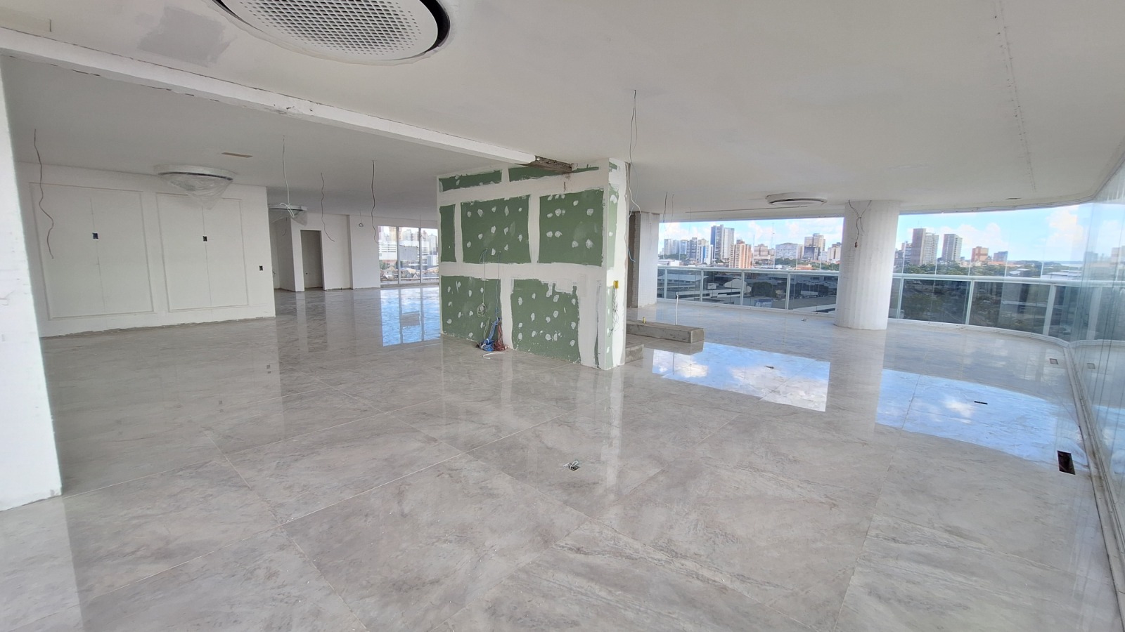 Apartamento para alugar com 4 quartos, 621m² - Foto 3