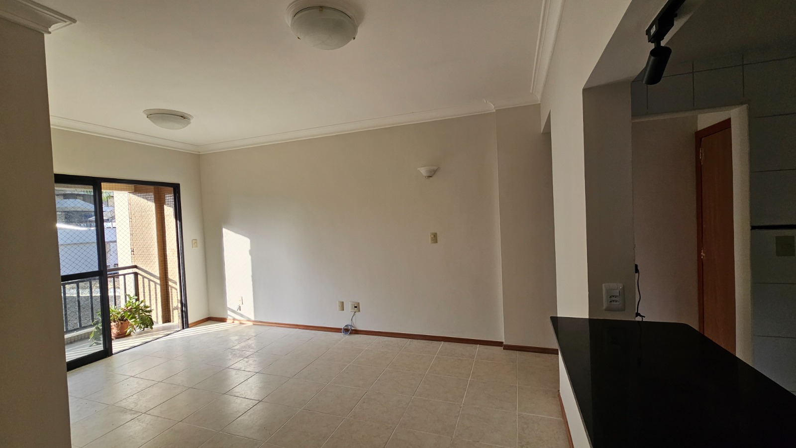 Apartamento para alugar com 3 quartos, 95m² - Foto 5