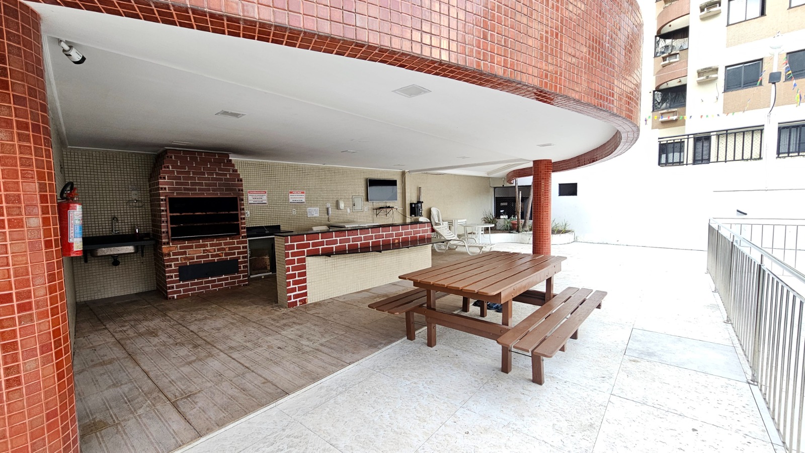 Apartamento para alugar com 3 quartos, 95m² - Foto 24