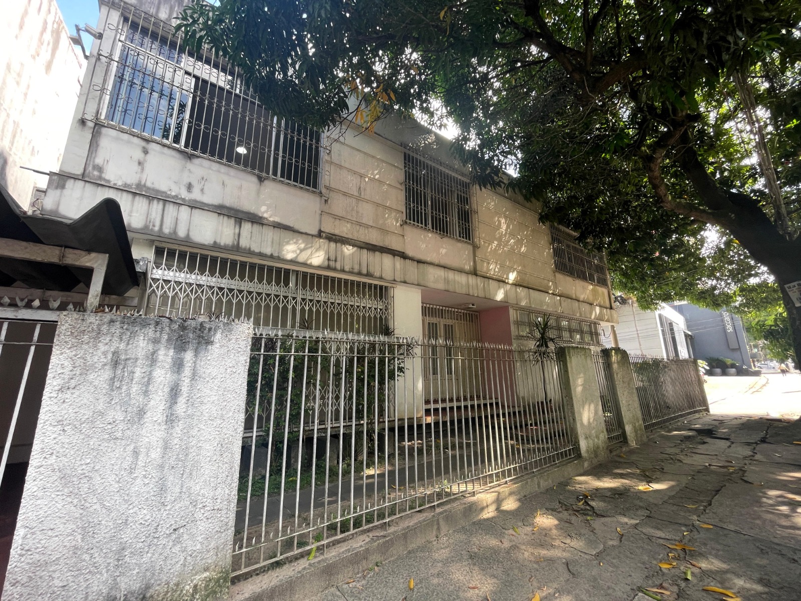 Casa para alugar com 3 quartos, 233m² - Foto 1