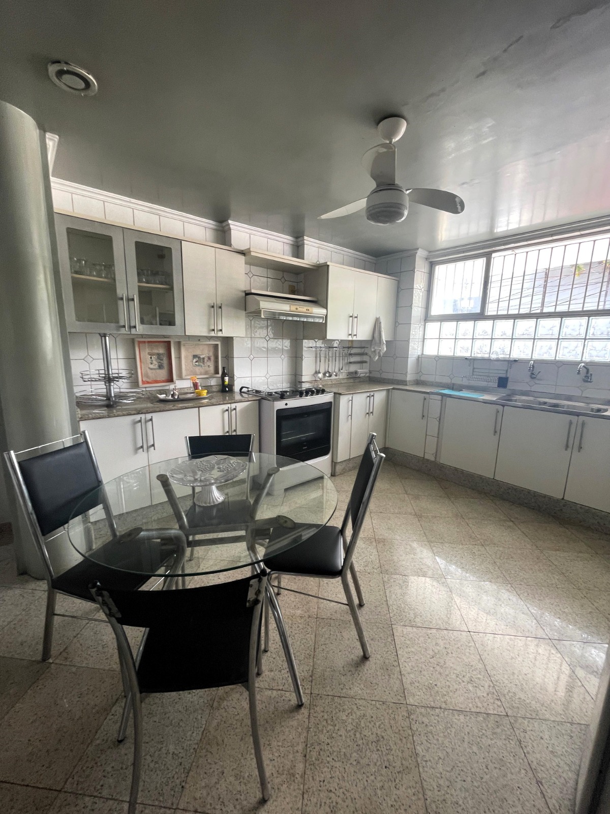 Casa para alugar com 3 quartos, 233m² - Foto 15