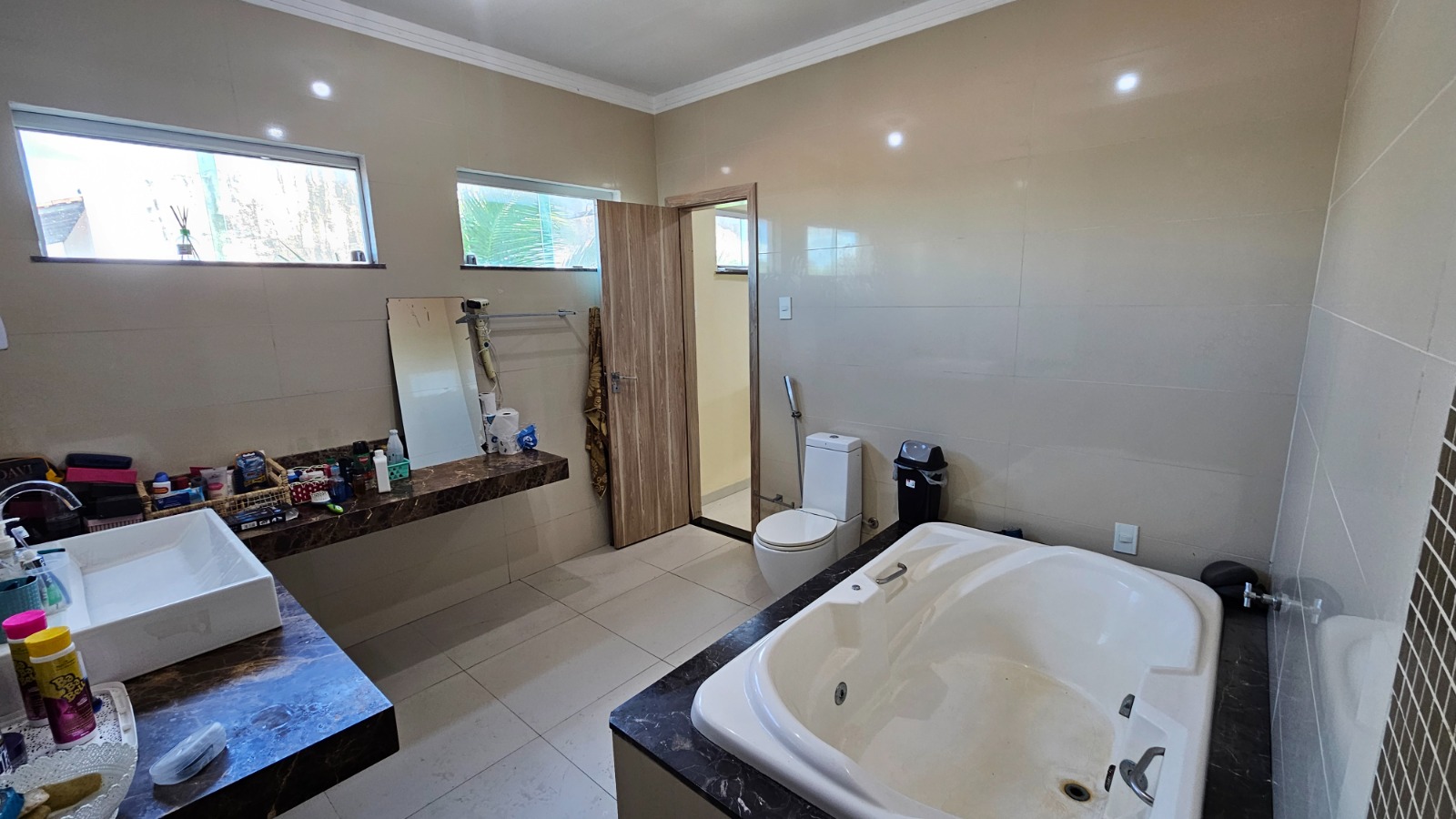 Casa à venda com 4 quartos, 600m² - Foto 9