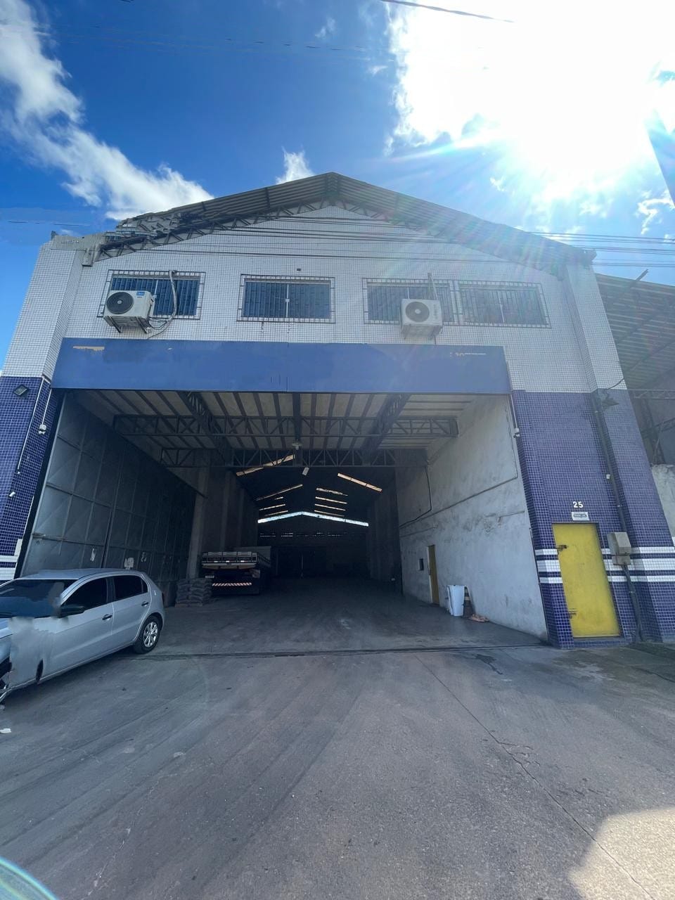 Depósito-Galpão, 1300 m² - Foto 1