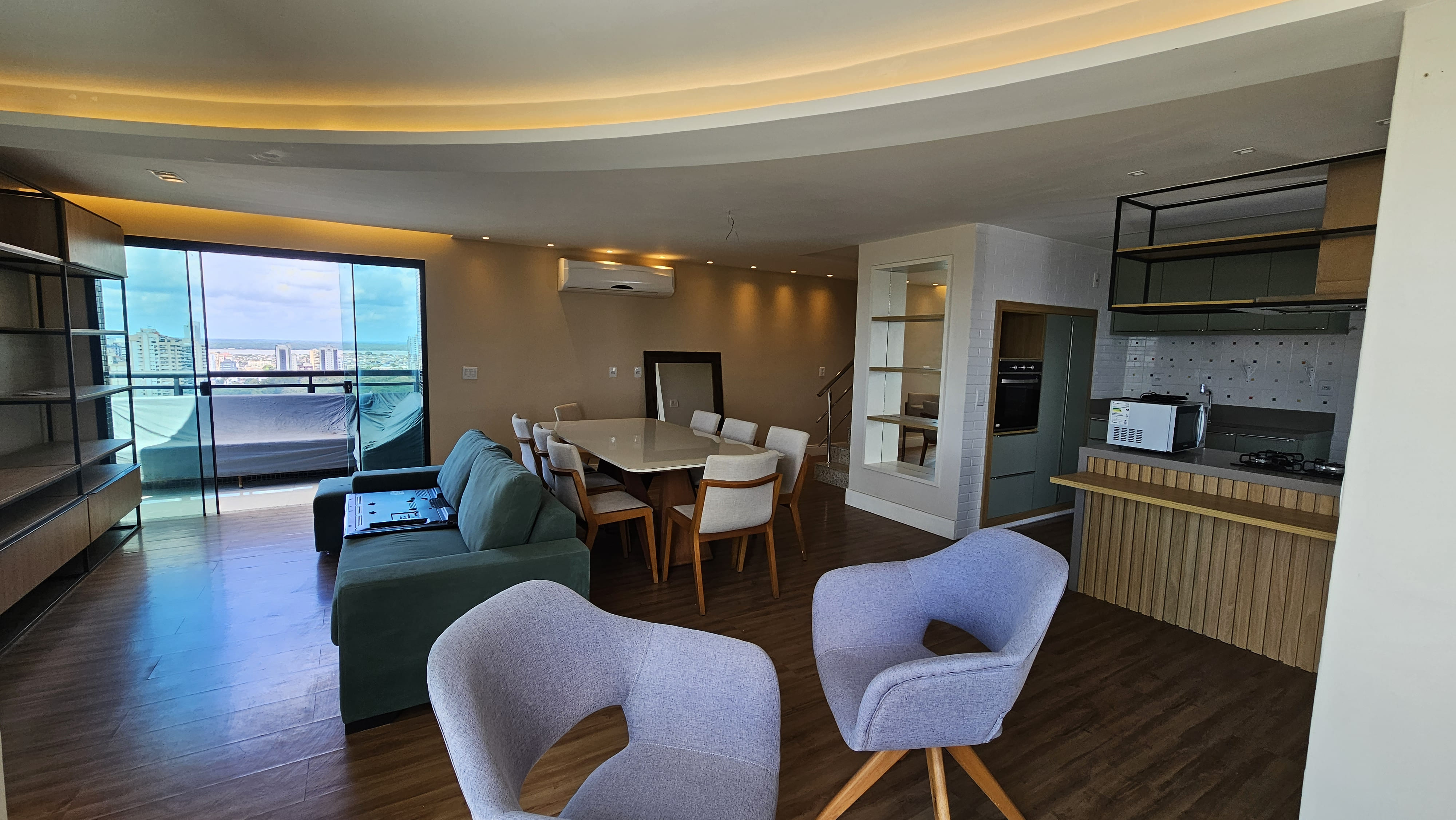 Apartamento para alugar com 2 quartos, 141m² - Foto 3