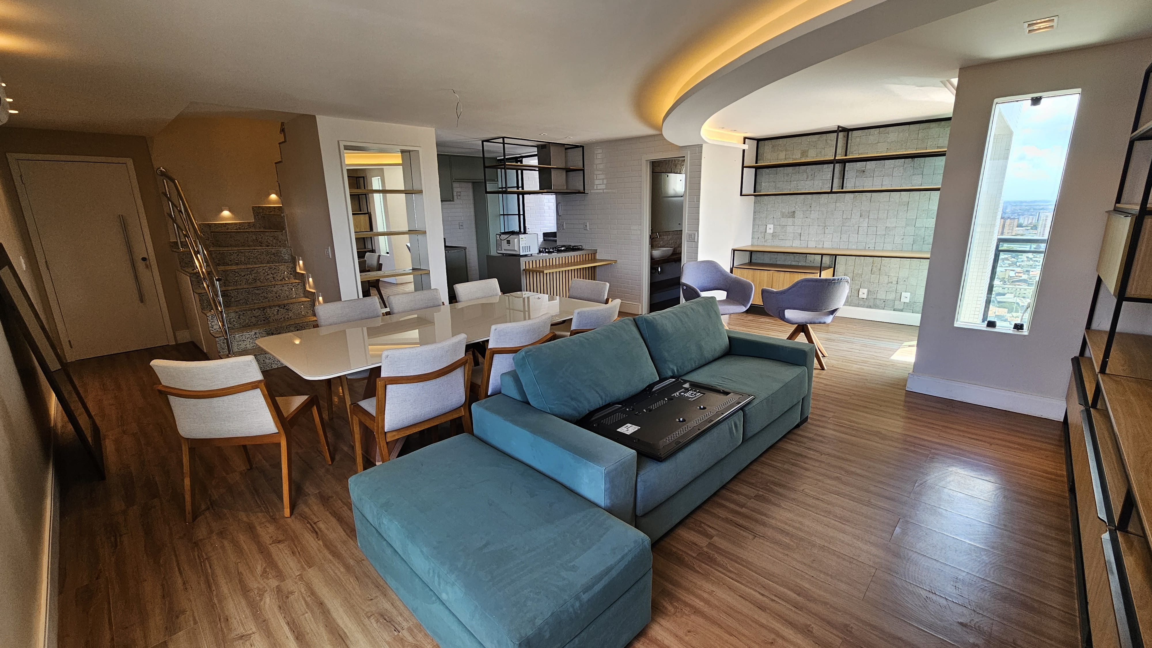 Apartamento para alugar com 2 quartos, 141m² - Foto 4