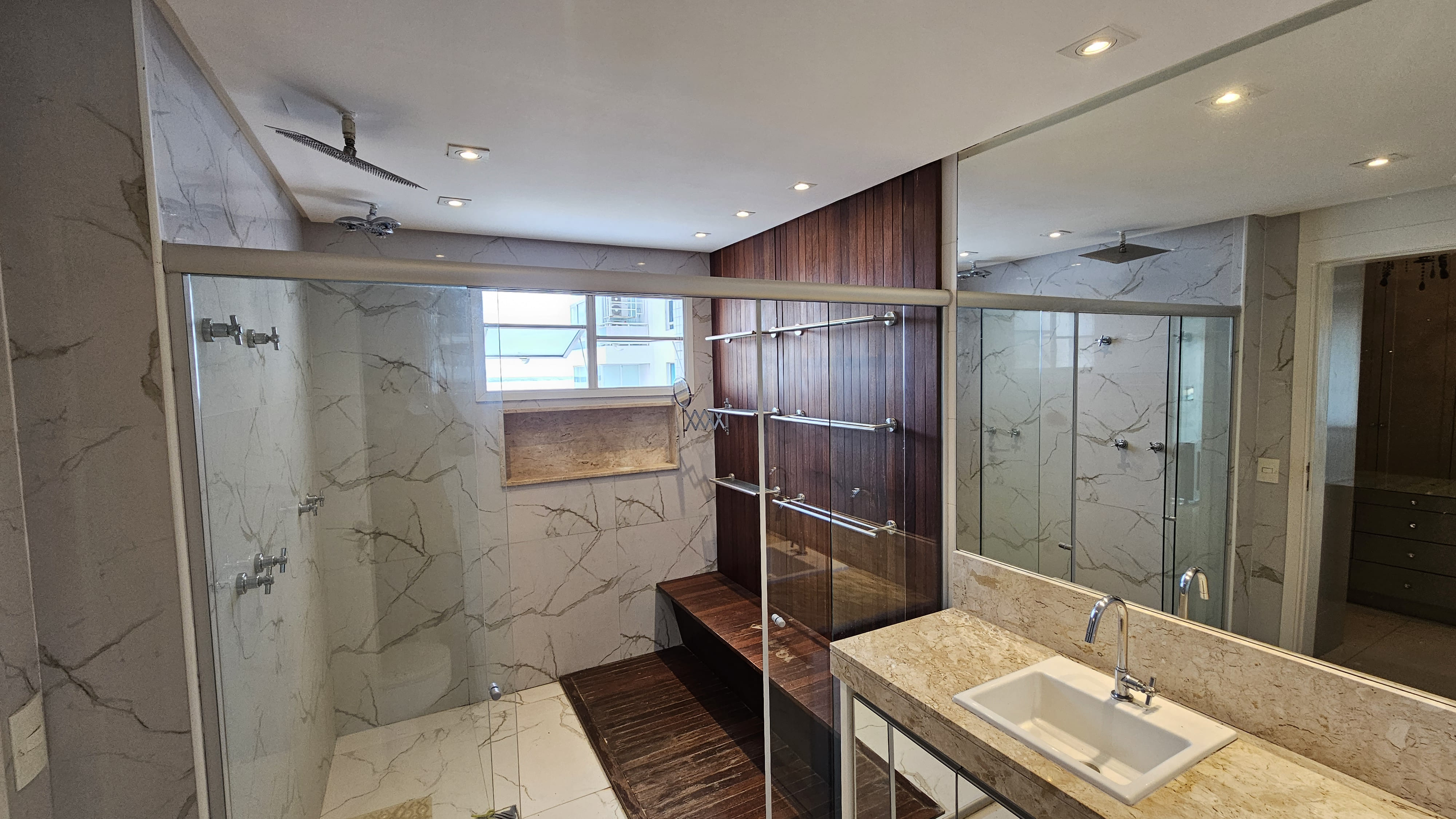 Apartamento para alugar com 3 quartos, 265m² - Foto 14