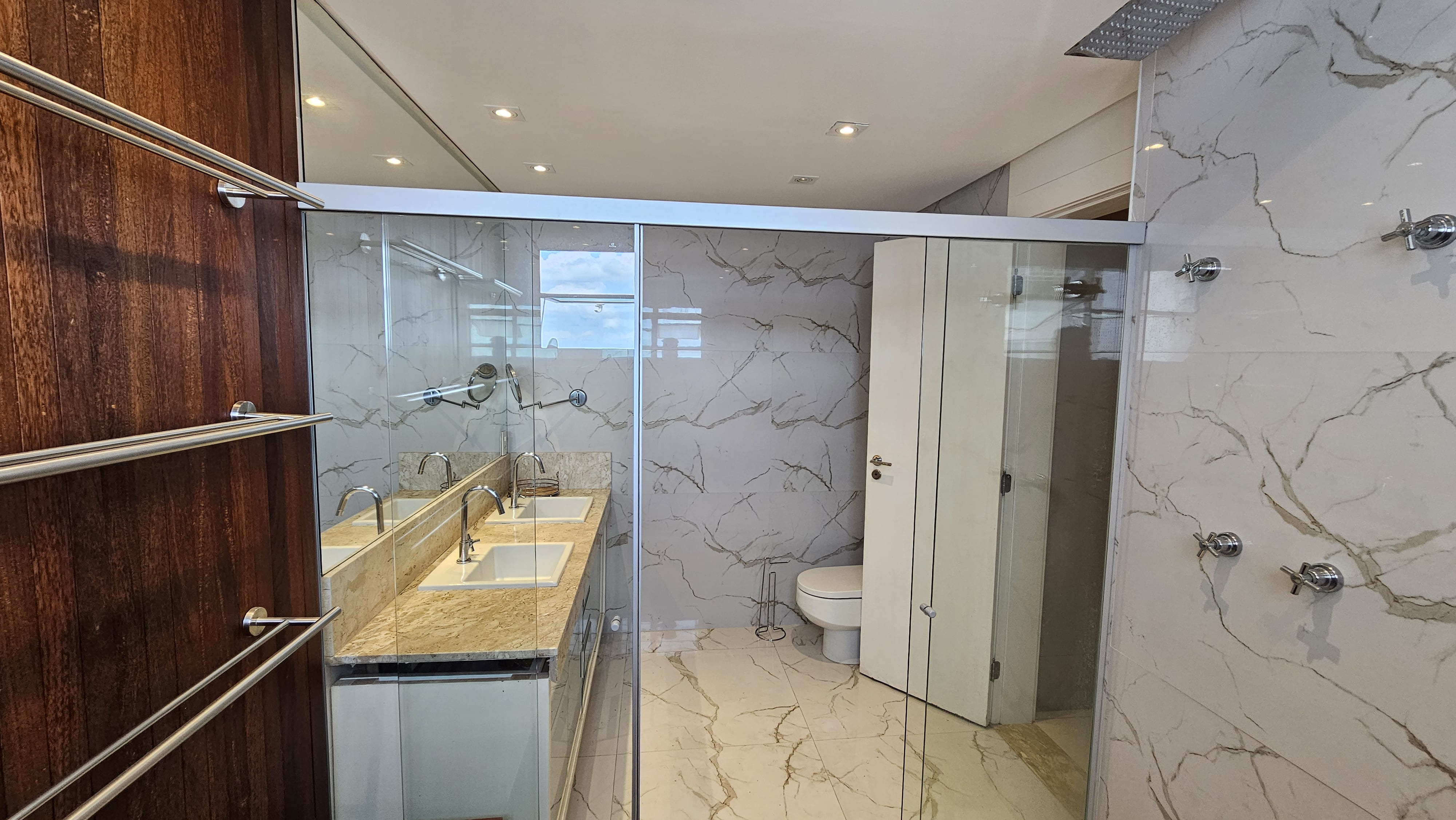 Apartamento para alugar com 3 quartos, 265m² - Foto 15