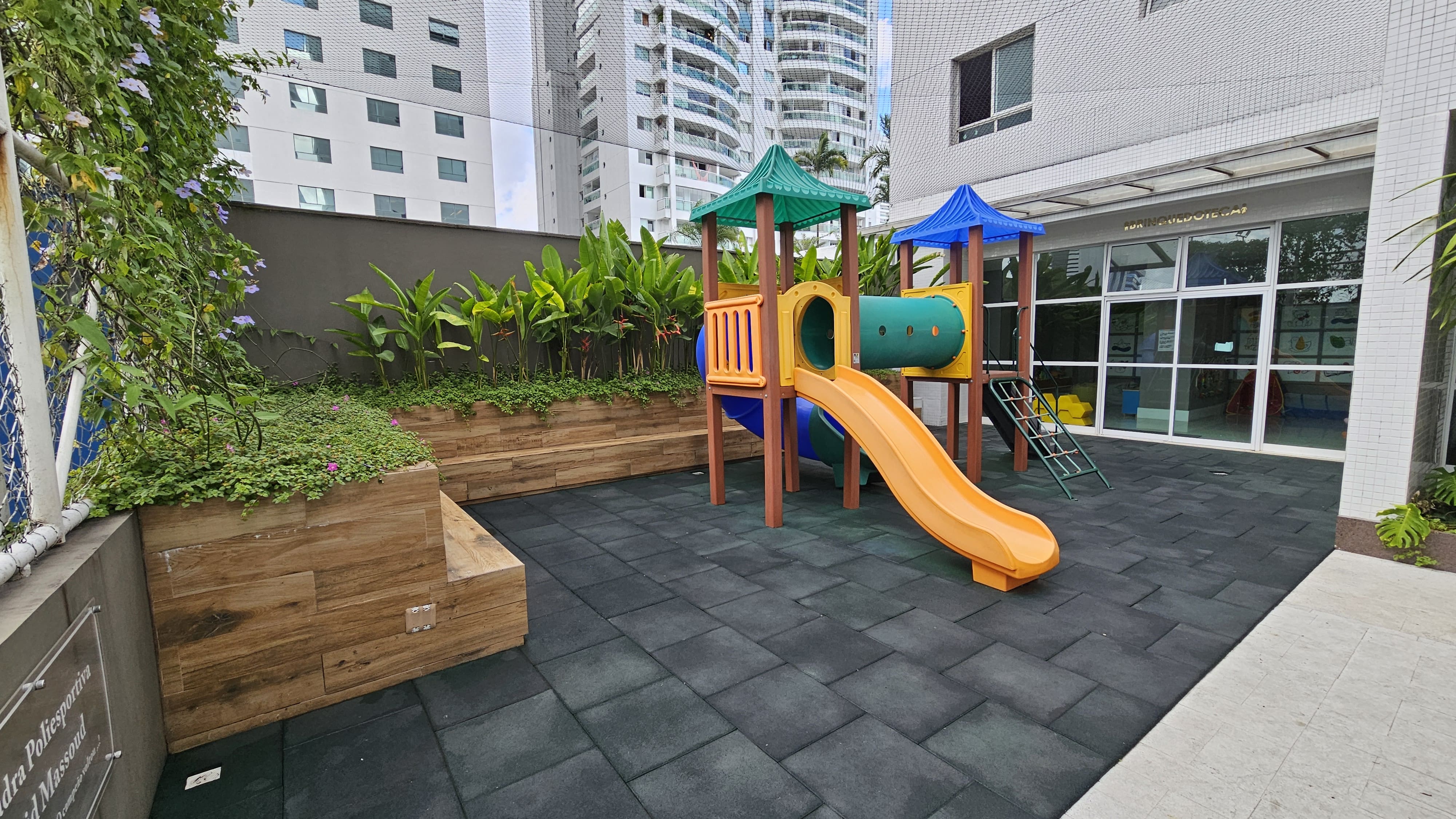 Apartamento para alugar com 3 quartos, 265m² - Foto 29
