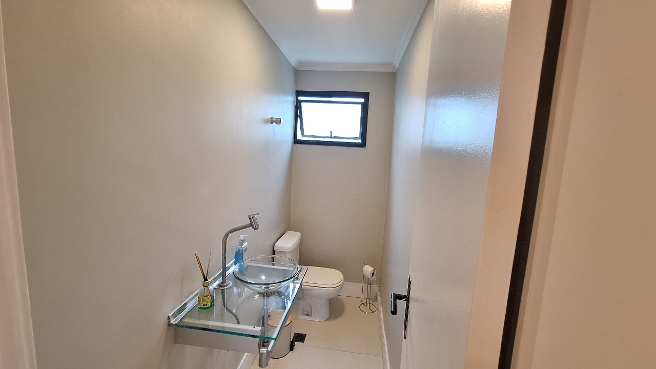 Apartamento para alugar com 3 quartos, 195m² - Foto 11