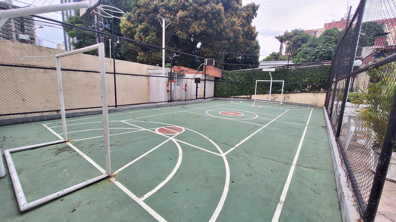 Apartamento para alugar com 3 quartos, 195m² - Foto 31