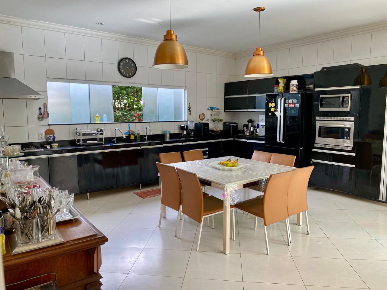 Casa para alugar com 5 quartos, 700m² - Foto 12