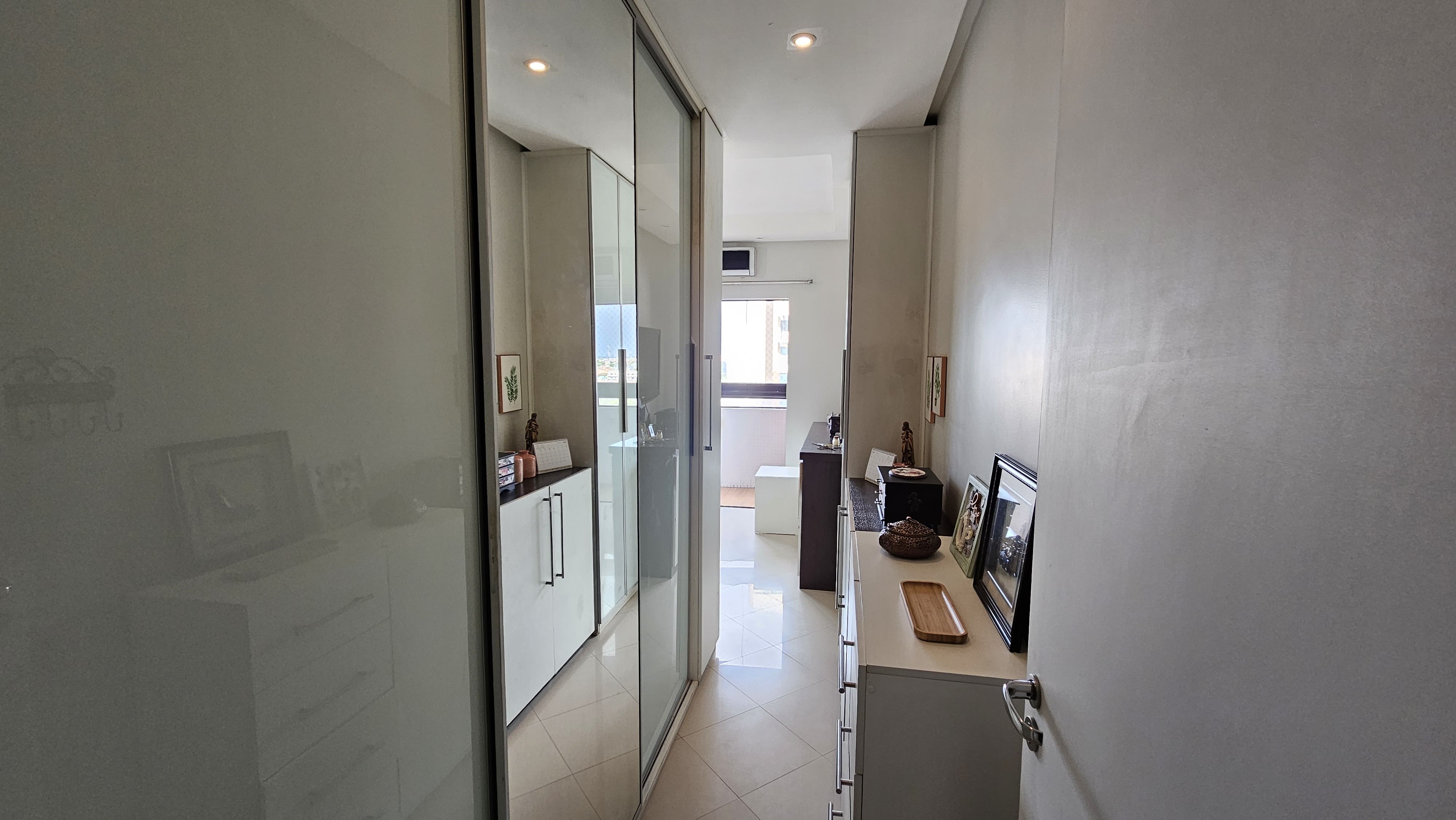 Apartamento à venda com 3 quartos, 153m² - Foto 9