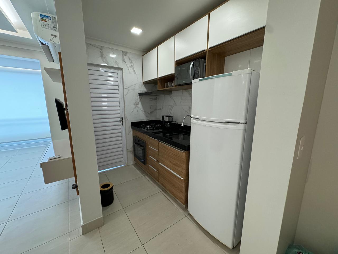 Apartamento para alugar com 2 quartos, 68m² - Foto 11