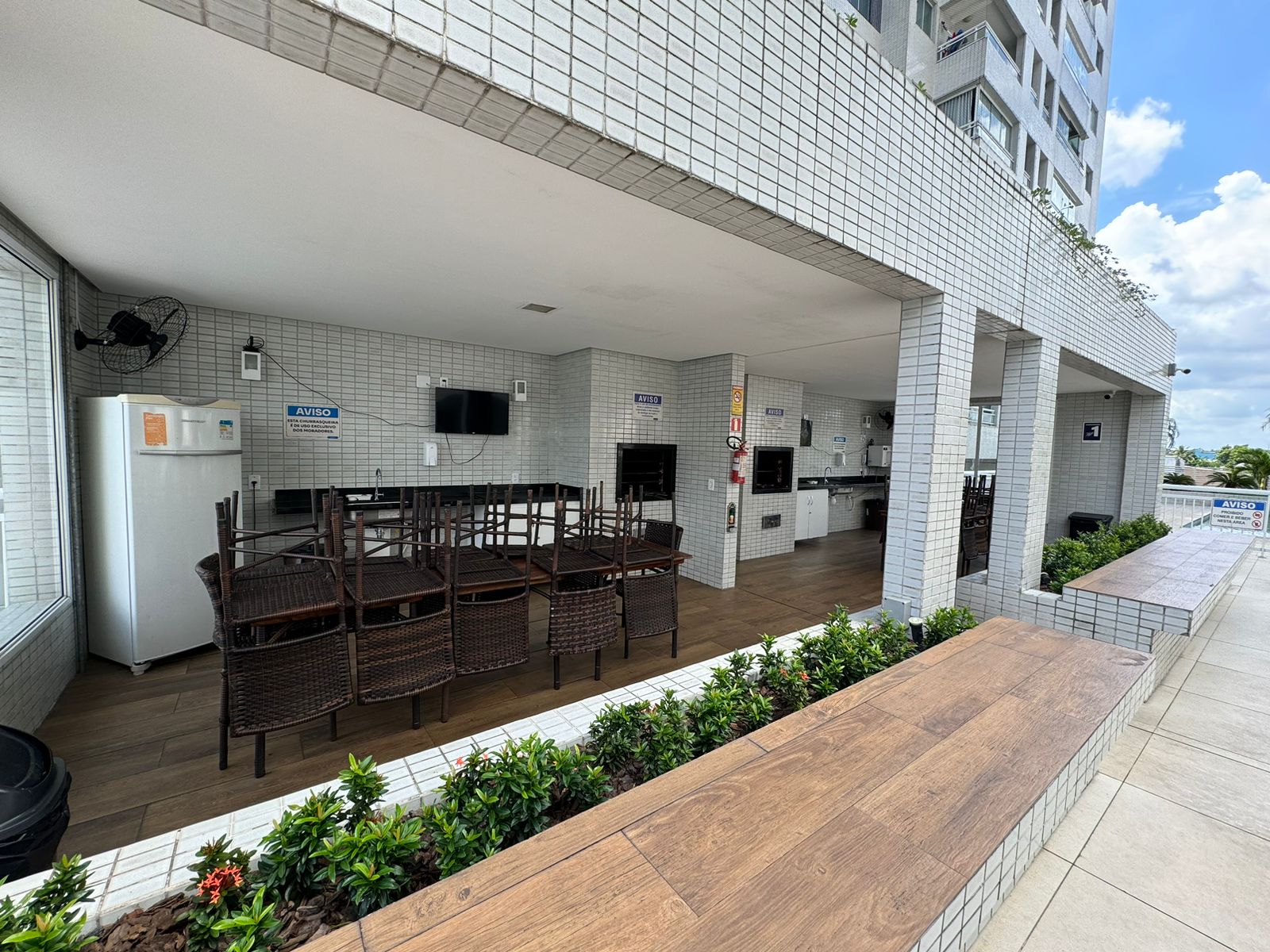 Apartamento para alugar com 2 quartos, 68m² - Foto 17