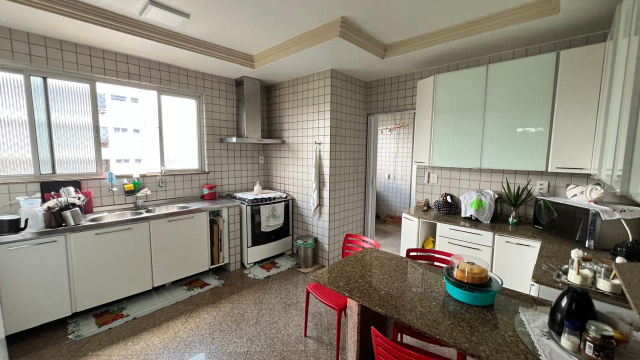 Apartamento à venda com 3 quartos, 250m² - Foto 15