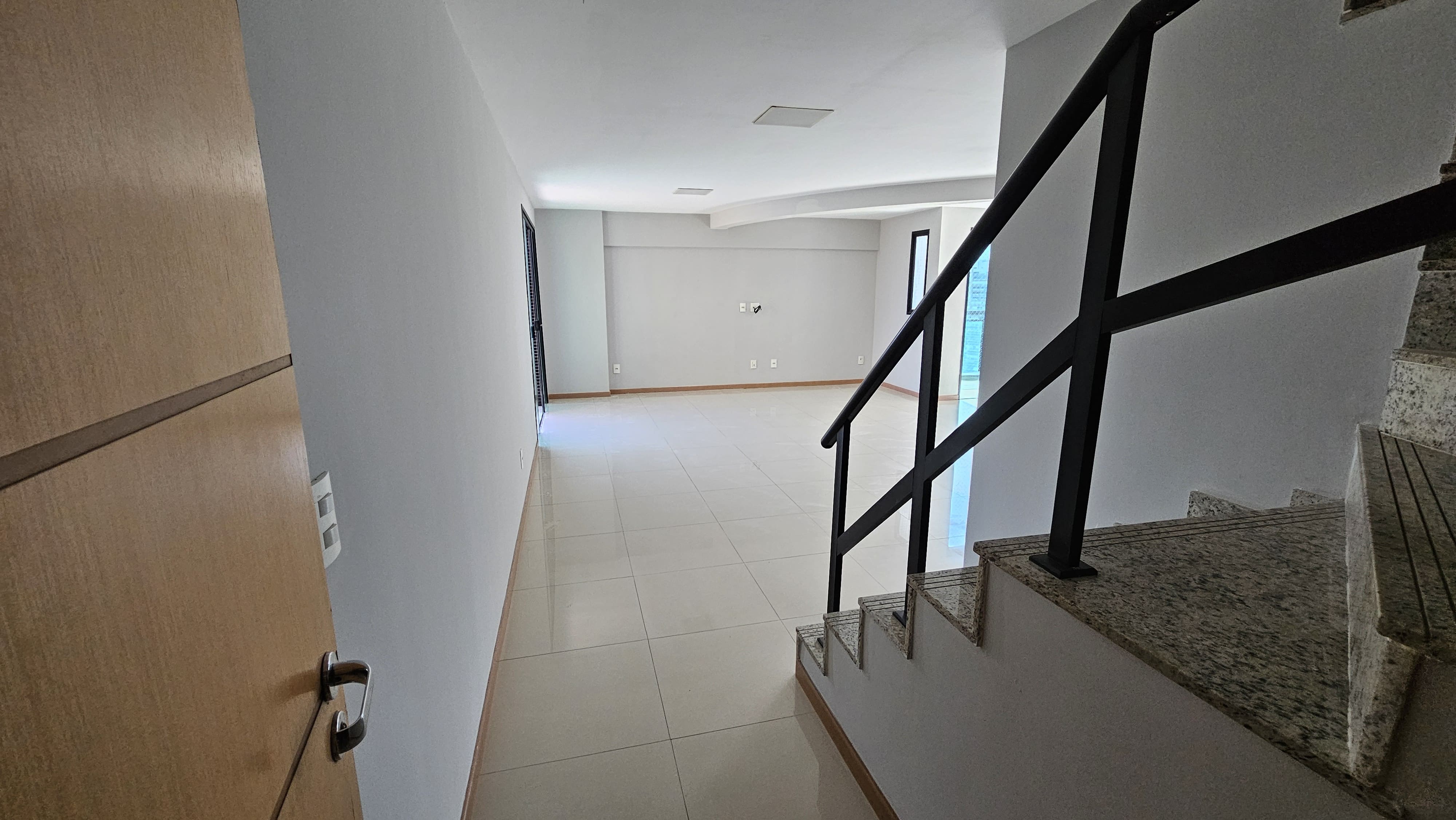 Apartamento à venda com 2 quartos, 145m² - Foto 3