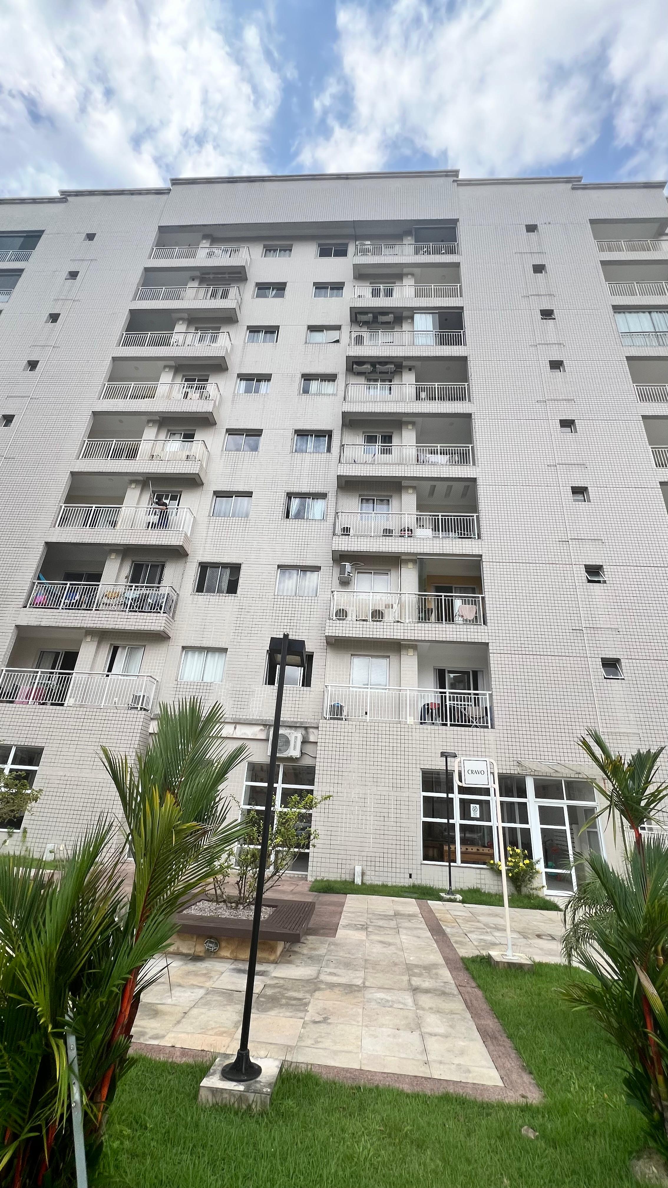 Apartamento à venda com 3 quartos, 115m² - Foto 1