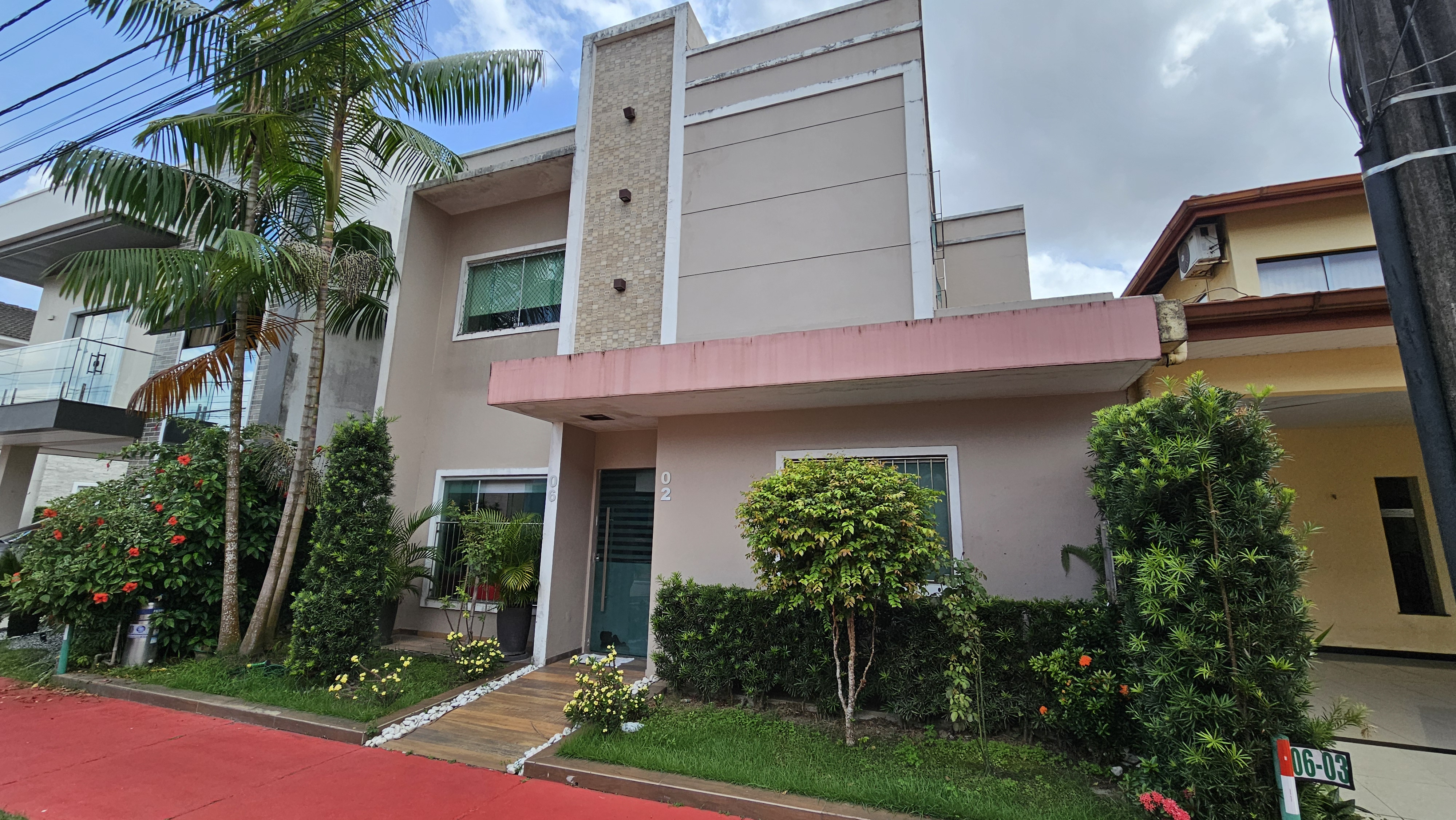 Casa, 4 quartos, 200 m² - Foto 1