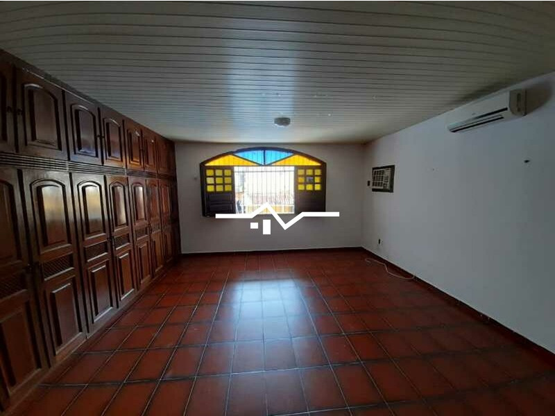 Casa à venda com 3 quartos, 264m² - Foto 9