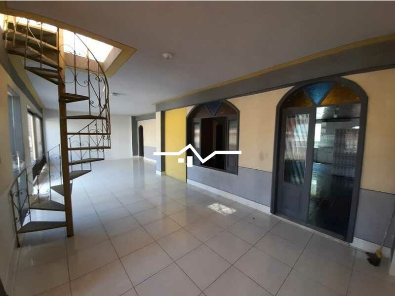 Casa à venda com 3 quartos, 264m² - Foto 11