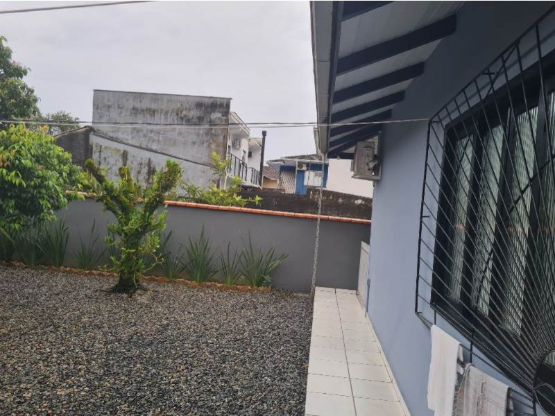 Casa de 3 quartos, no bairro JARDIM SOFIA, em Joinville | Eu Corretor