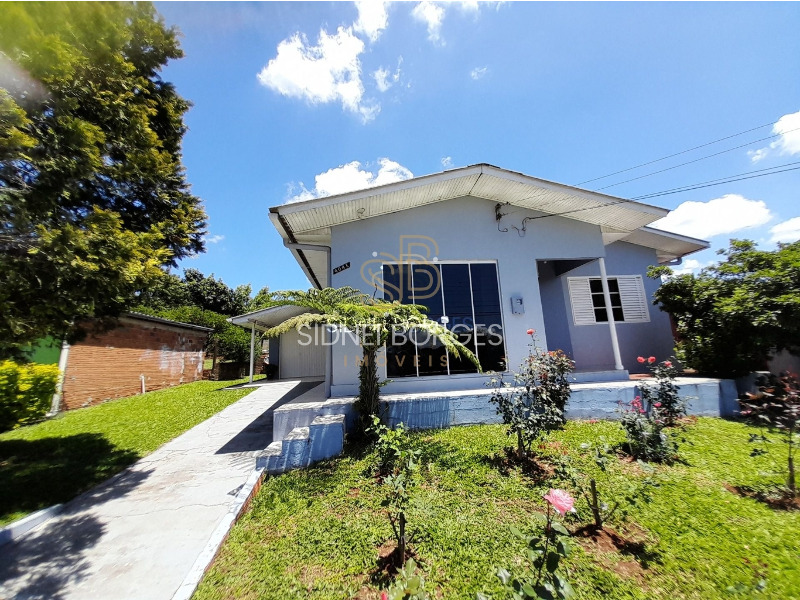 Casa à venda com 2 quartos, 200m² - Foto 1