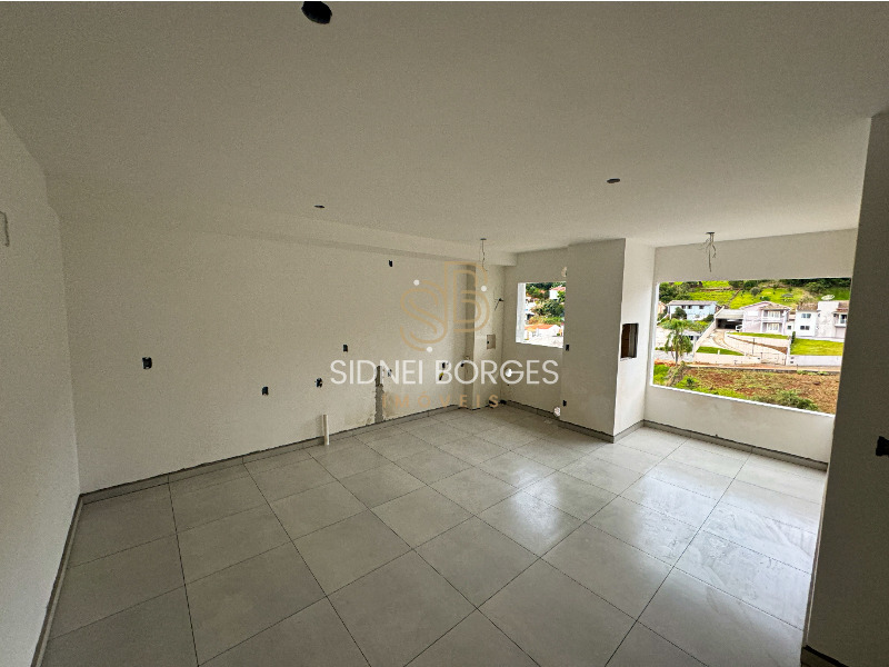 Apartamento à venda com 2 quartos, 84m² - Foto 2