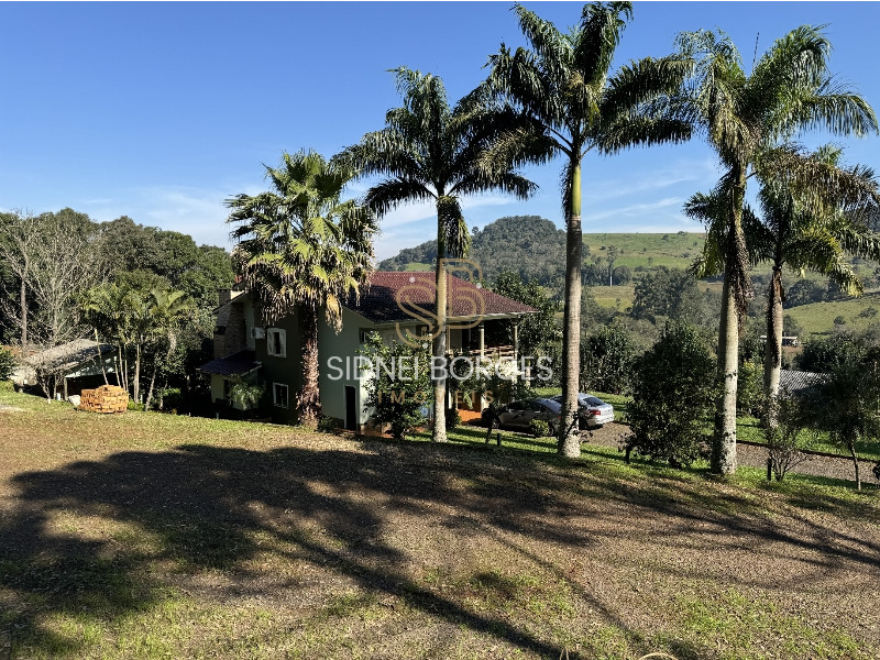 Fazenda à venda com 3 quartos, 245m² - Foto 2