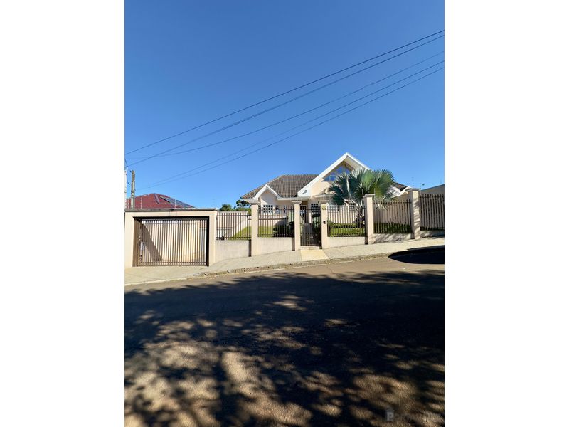 Casa para Venda em VILA ESTRELA