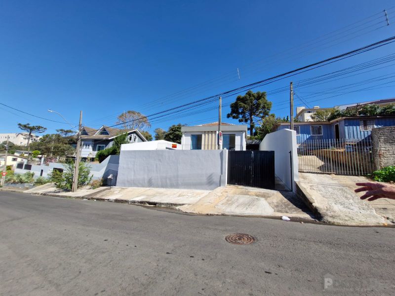 Casa para Locação em UVARANAS